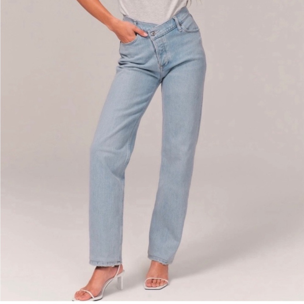 NWOT Abercrombie & Fitch The Dad High Rise Jean Curve Love.